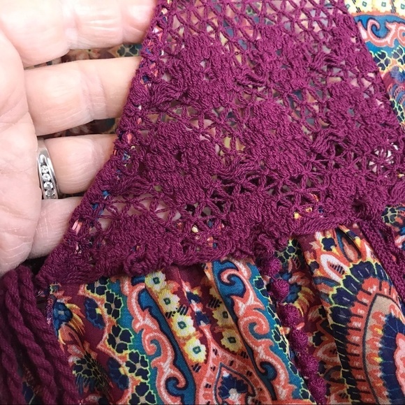 Love Fire Boho Top Size L Crochet Lace Overlay Wine Paisley Print‎ Long Sleeves - Picture 4 of 10